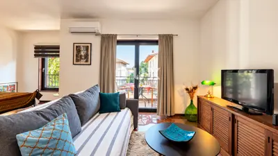 Lovran, center, studio apartment, 50 m², 2nd row to the sea