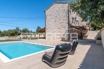 Steinhaus, Umgebung von Poreč, Pool und Meerblick - 2