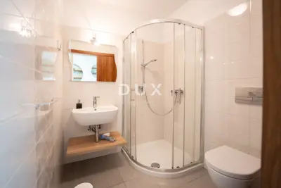 House for sale in Labin, 183 m² - 17