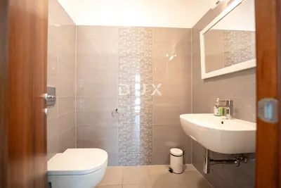 House for sale in Labin, 183 m² - 20