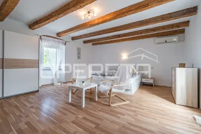 Istra, Pula - terraced house with pool - 13