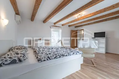 Istra, Pula - terraced house with pool - 16