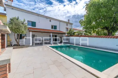 Istra, Pula - terraced house with pool - 4