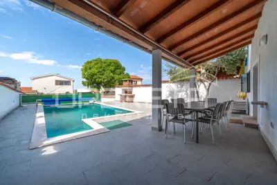 Istra, Pula - terraced house with pool - 2
