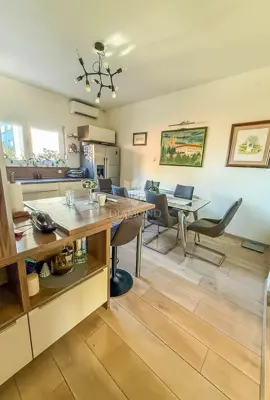 Apartment 76.70 m², Donji grad, center - 2 bedrooms - 6