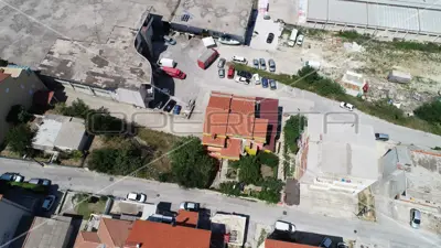 Poslovno-stambeni objekt 710 m², Split Brda, 4 etaže - 2