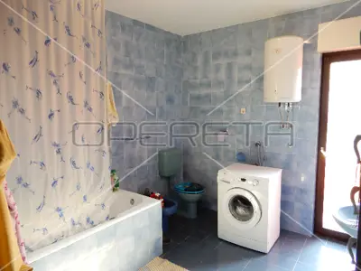 Poslovno-stambeni objekt 710 m², Split Brda, 4 etaže - 19