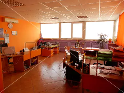 Poslovno-stambeni objekt 710 m², Split Brda, 4 etaže - 5