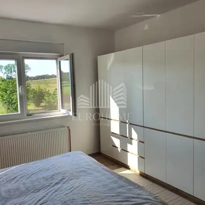 Haus 200 m², Pisarovina - Velika Jamnička, gepflegtes Anwesen - 8