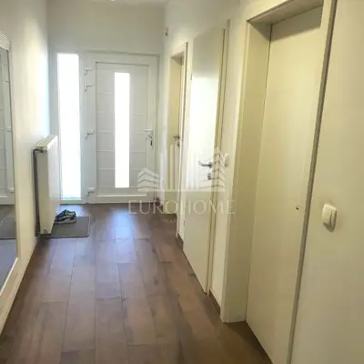 Haus 200 m², Pisarovina - Velika Jamnička, gepflegtes Anwesen - 12