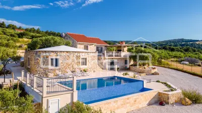 Villa 8,000 m², Supetar on Brač, panoramic sea view
