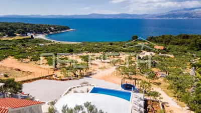 Vila 8.000 m², Supetar na Braču, panoramski pogled na more - 4