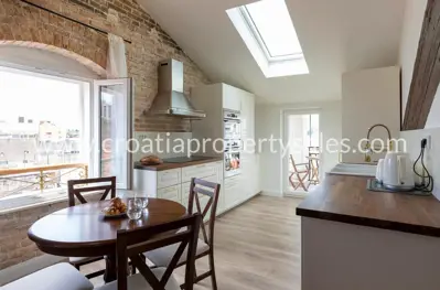 Apartment 140 m², Split center - next to Diocletian's Palace - 20