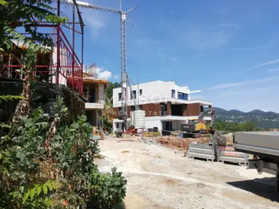 Luksuzna rezidencija, savršen pogled, 3 stana - 3