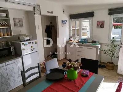 Haus 74 m², Pavićini - 2 km vom Strand