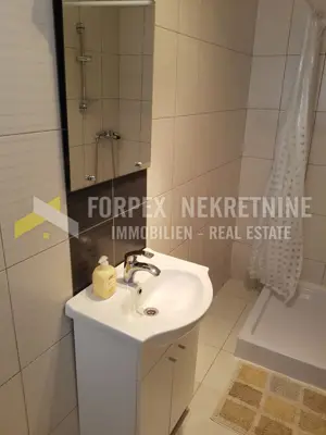 Haus in Novi Vinodolski, 5 Apartments und Garten - 3