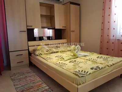 Haus in Novi Vinodolski, 5 Apartments und Garten - 2