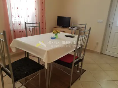 Haus in Novi Vinodolski, 5 Apartments und Garten - 4