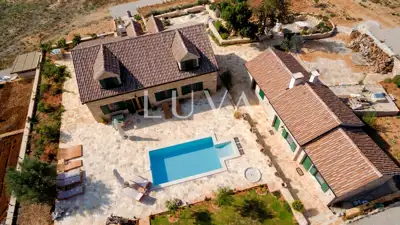 Villa 300 m², Stari Grad on Hvar - pool and privacy - 20