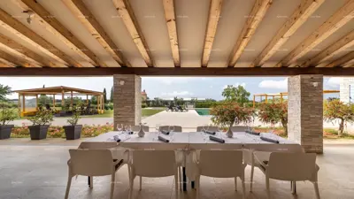 Hotel und Restaurant, Pula Zentrum, 12 Zimmer und Apartment - 12