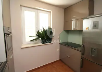 Rijeka, raskošan stan s bonusom - 10