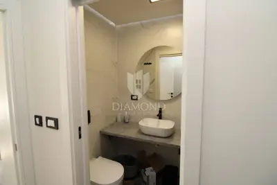 Rijeka, raskošan stan s bonusom - 21