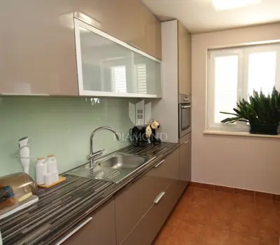Rijeka, raskošan stan s bonusom - 11