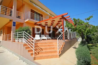 ZADAR, SUKOŠAN - Apartment house 150 m from the sea - 5