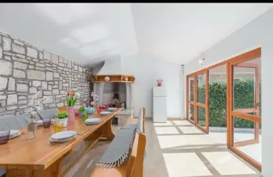 Kuća 192 m², Barban - bazen i konoba - 17