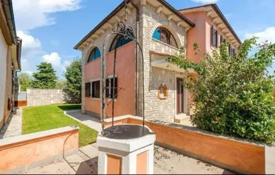 Kuća 192 m², Barban - bazen i konoba - 7