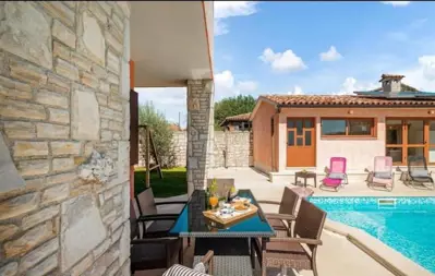 Kuća 192 m², Barban - bazen i konoba - 3