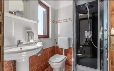 Kuća 192 m², Barban - bazen i konoba - 18