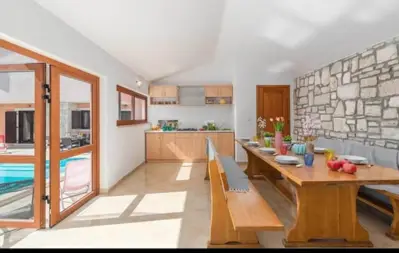 Kuća 192 m², Barban - bazen i konoba - 20