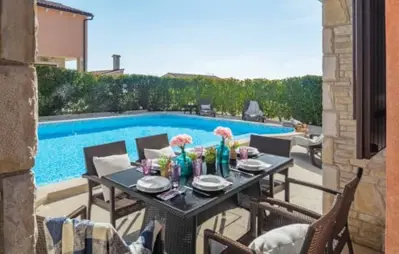 Kuća 192 m², Barban - bazen i konoba - 6