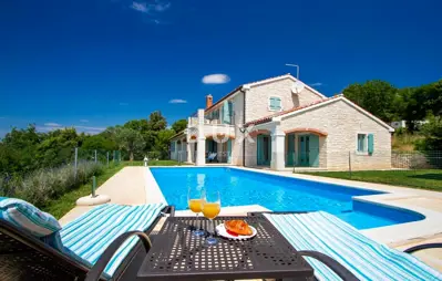 House for sale in Rabac, 210 m² - 2