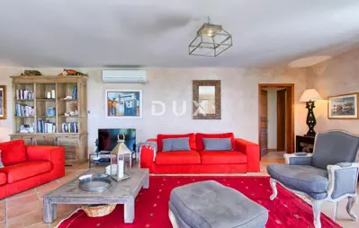House for sale in Rabac, 210 m² - 18