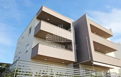 ZADAR, MOCIRE, Komforni stan s vrtom, 45 m²