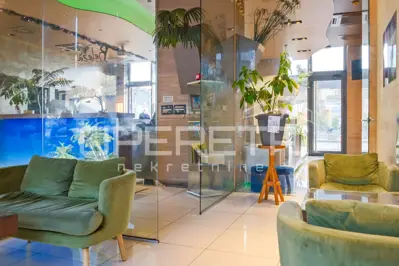 Poslovni prostor 292 m², Donji grad - dvije etaže i više ulaza - 8