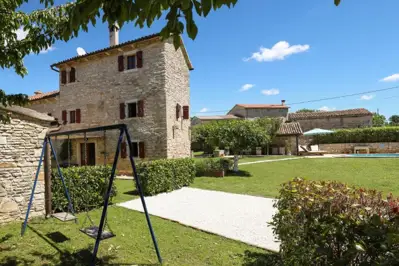 Steinhaus 150 m², Kanfanar - Pool und Grundstück 1.000 m² - 2
