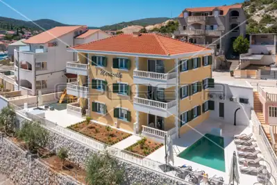 Vila 407 m², Marina - uz more i bazen