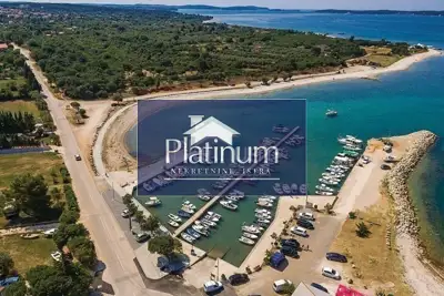 Zemljište 600 m², Peroj - 150 m od plaže