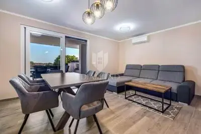 Stan 66,5 m², Poreč okolica - terasa s jacuzzijem i saunom