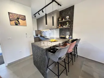Stan 129 m², Novigrad - mirna lokacija i vrt - 17