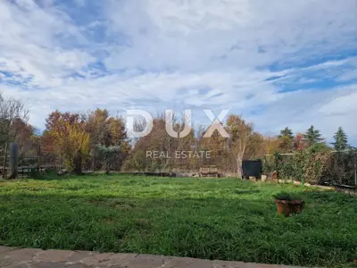 Haus 975 m², Poreč - 9 Wohnungen und freier Blick auf das Grün - 16