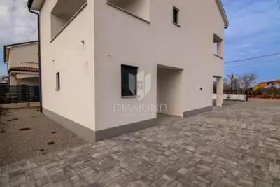 Haus zum Kauf in Krk, 190 m²