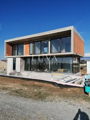 House 200 m², Vrsi - 3 bedrooms, pool and sea view
