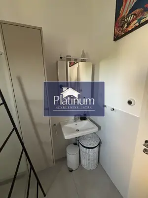 Apartman 61 m², Peroj - pogled na more i prostrana terasa - 18