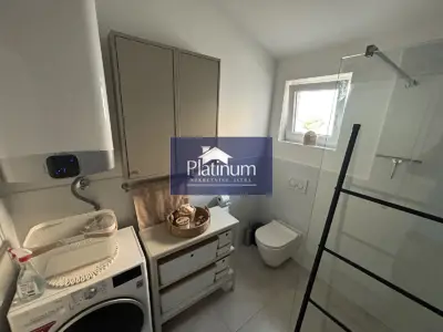 Apartman 61 m², Peroj - pogled na more i prostrana terasa - 19