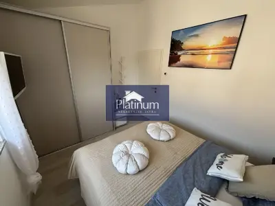 Apartman 61 m², Peroj - pogled na more i prostrana terasa - 16