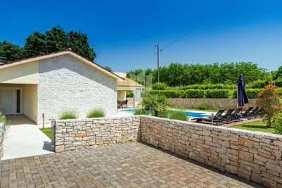 Labin, Villa in a quiet location - 12